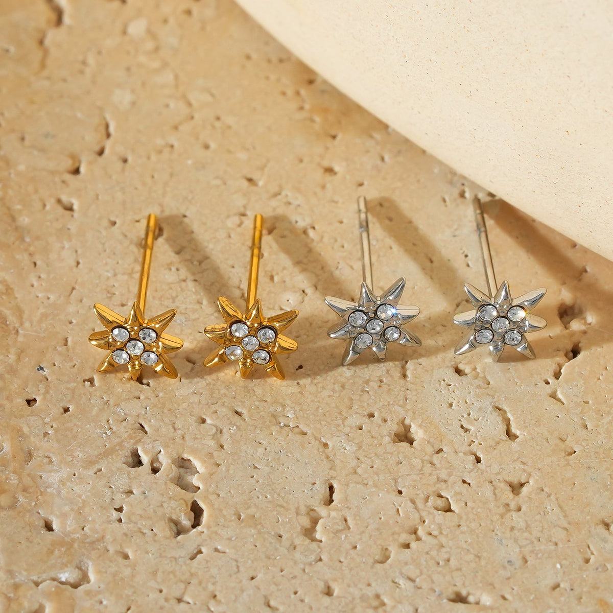 Style SARENBE Silver: 'Star Bright' Stud Earrings in Silver
