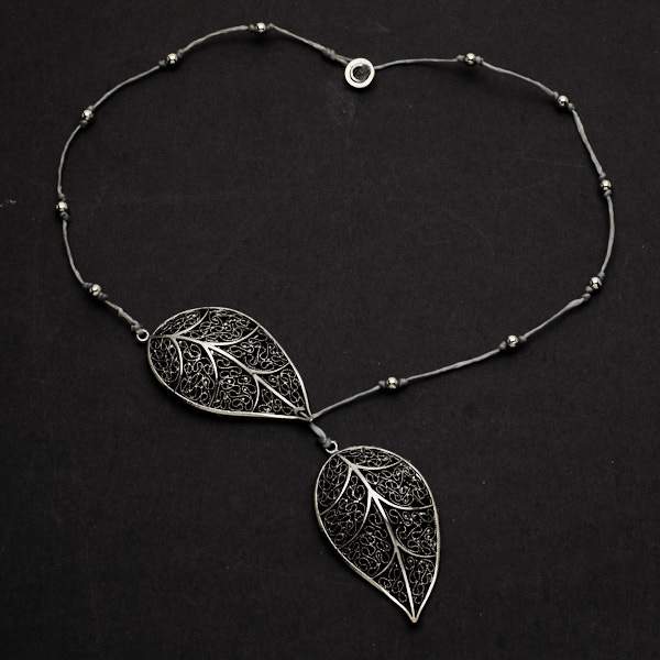 Collier court en plaqué argent Double feuille