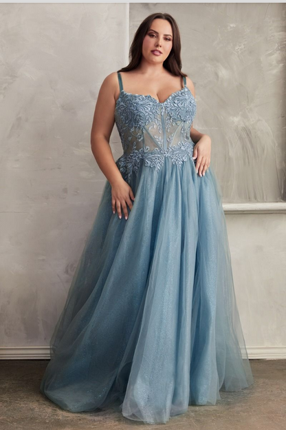 ROBE EN TULLE TRAPÈZE ET DENTELLE