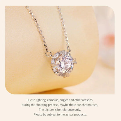 Alternative éblouissante au diamant : Collier pendentif en argent sterling avec moissanite de 1 carat