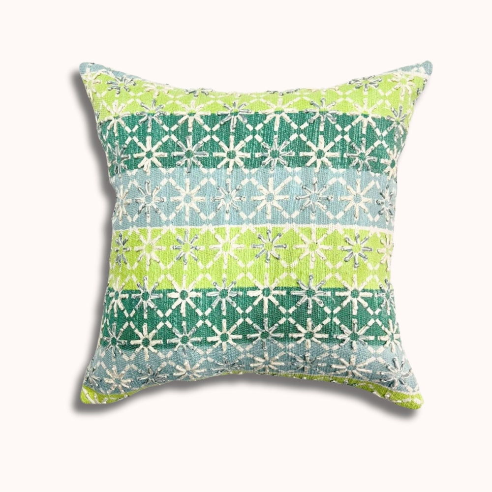 Housse de coussin en coton brodé géométrique 40x40cm – motif étoilé, dos en soie de papier