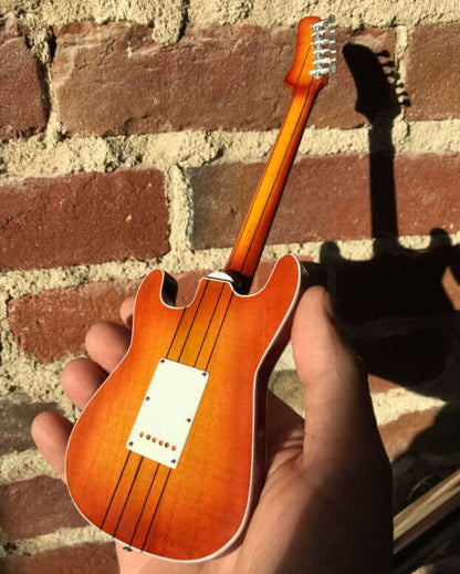 Réplique de guitare miniature Hamiltone Stevie Ray Vaughan Signature