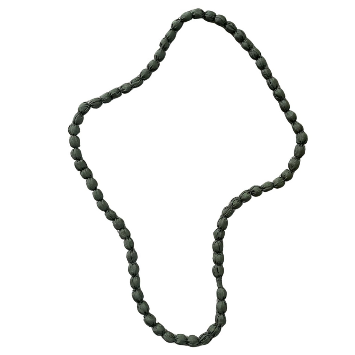 Collier boule en tissu
