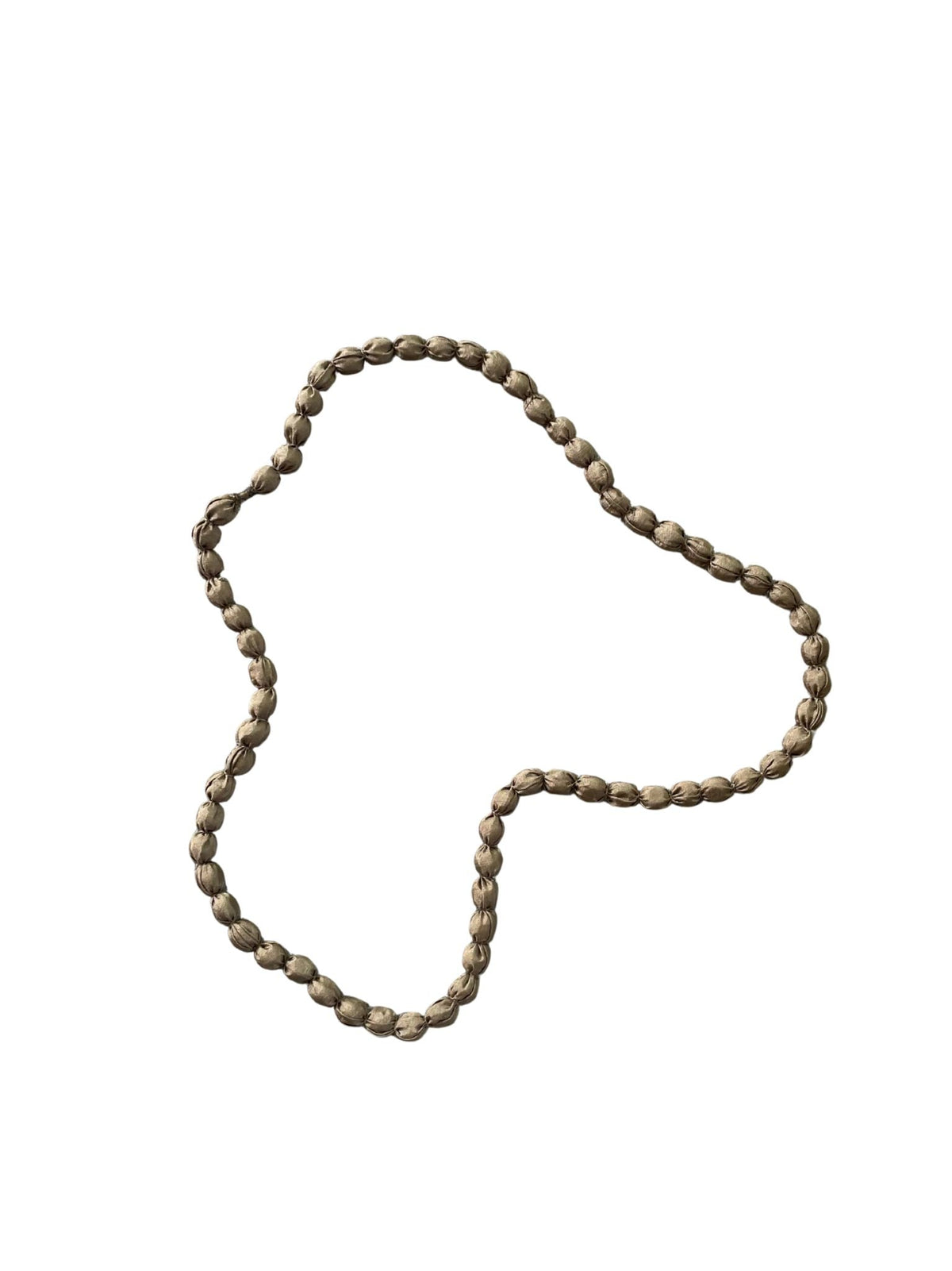 Collier boule en tissu