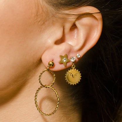 LAYLA Gold : Puces d'oreilles en forme d'étoile avec un oxyde de zirconium solitaire au centre