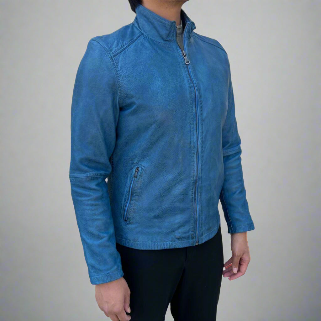 Blouson en cuir de mouton pour homme. Col officier classique avec 2 poches.