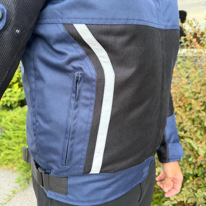Blouson moto textile pour homme. Protections, bandes réfléchissantes et poches multiples