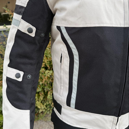 Blouson moto textile pour homme. Protections, bandes réfléchissantes et poches multiples