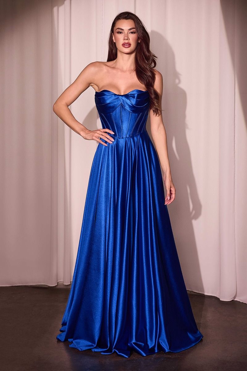 7 COULEURS DISPONIBLES. ROBE TRAPÈZE SANS BRETELLES EN SATIN