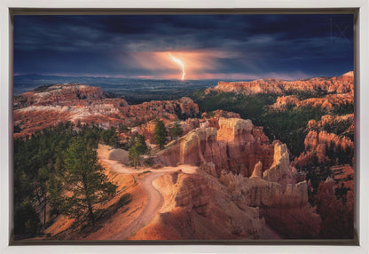 Éclair au-dessus de Bryce Canyon