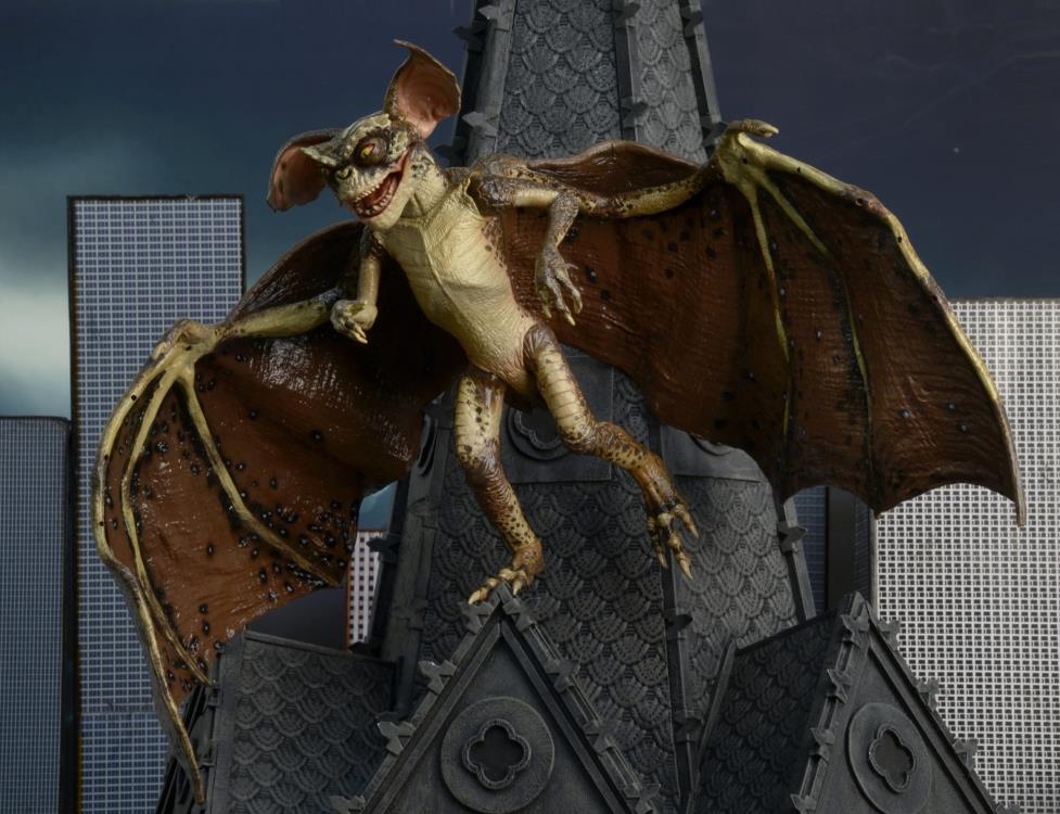 Gremlins 2 Bat Gremlin Deluxe Figure