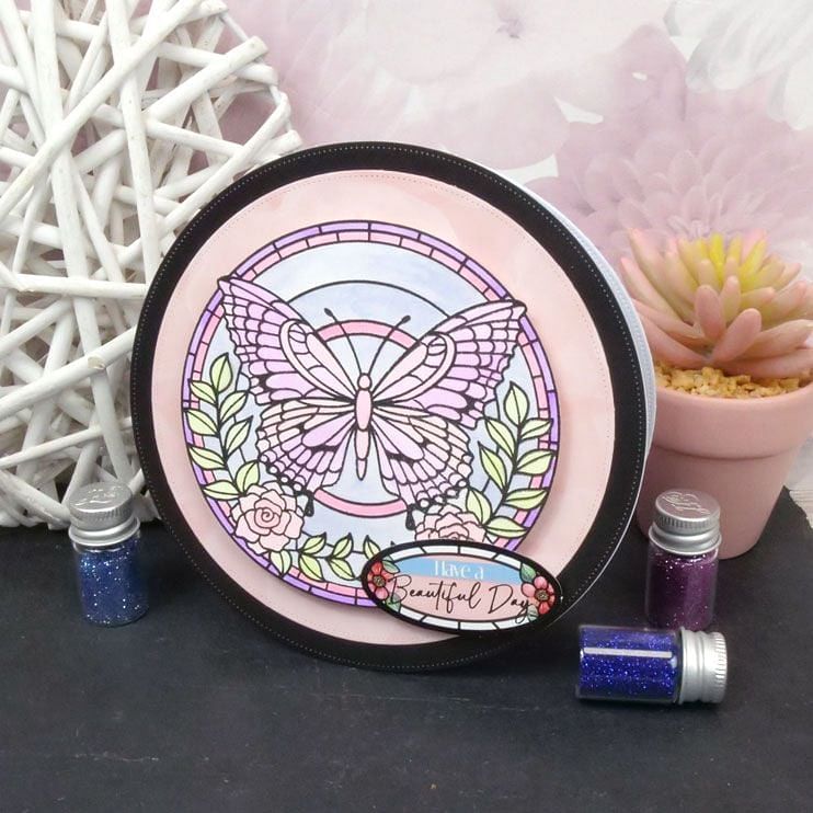 Pour l'amour des timbres - Ciel de papillons en vitrail