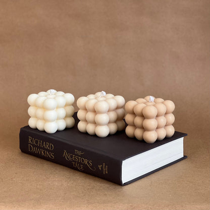 Bougie Cube Bulles : Pilier décoratif en cire de soja, fait main