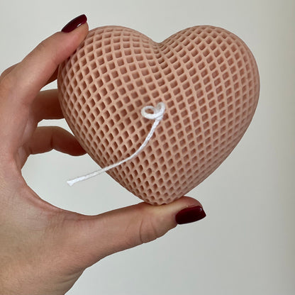 Bougie tressée cœurs en cire de soja : Décoration romantique pour la maison