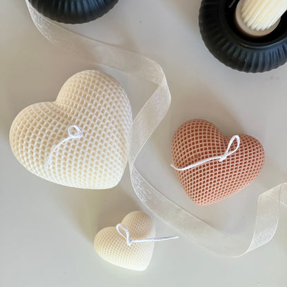 Bougie tressée cœurs en cire de soja : Décoration romantique pour la maison
