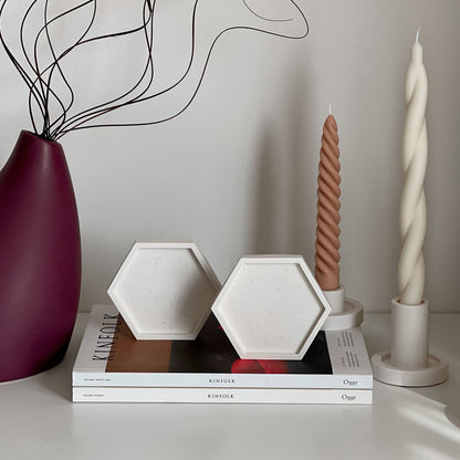 Plateau à bibelots hexagonal en Jesmonite : Décoration scandinave