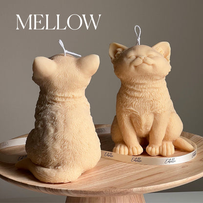 Bougie sculpturale en cire de soja faite à la main en forme de chat : Cadeau de bougie animale.