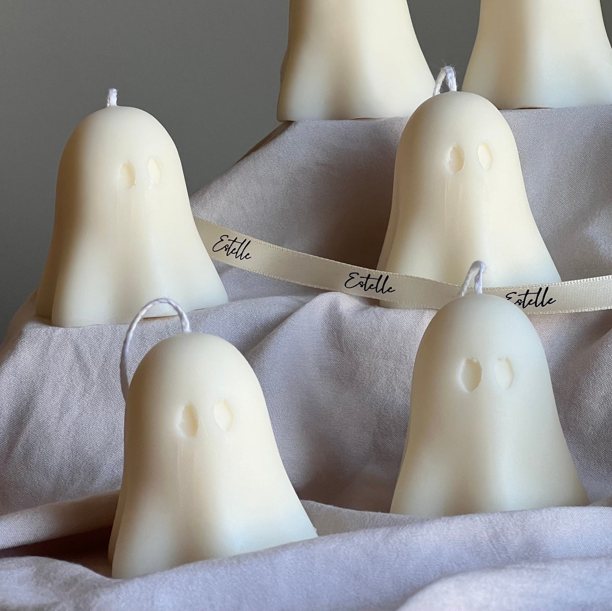Bougie sculpturale fantôme d'Halloween faite à la main | Décoration d'intérieur en cire de soja