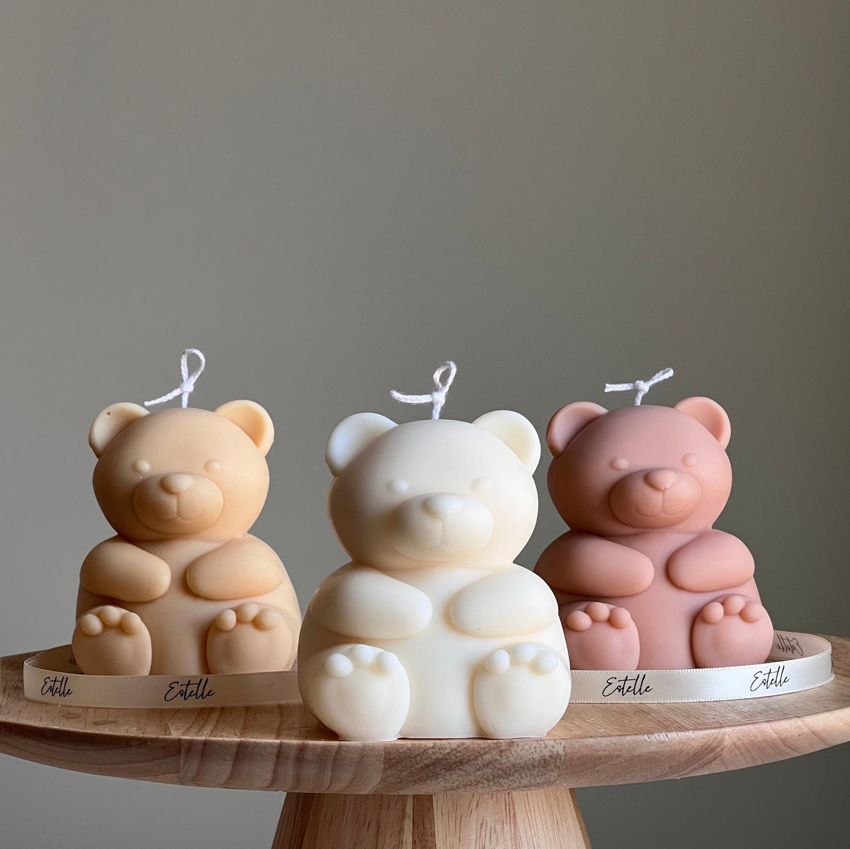 Grande Bougie Ours en Soja : Décoration Sculpturale, Parfum Personnalisé
