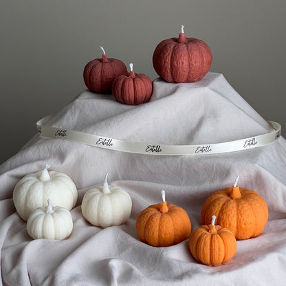 Lot de bougies artisanales à la cire de soja en forme de citrouille : Décoration d'automne