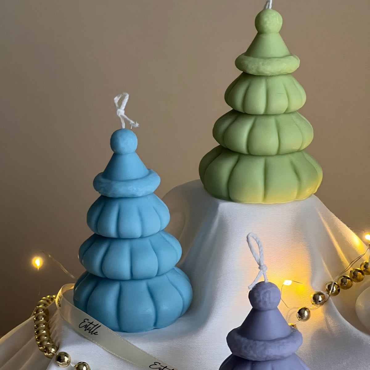 Bougie de soja sapin de Noël avec chapeau : Décoration de Noël artisanale