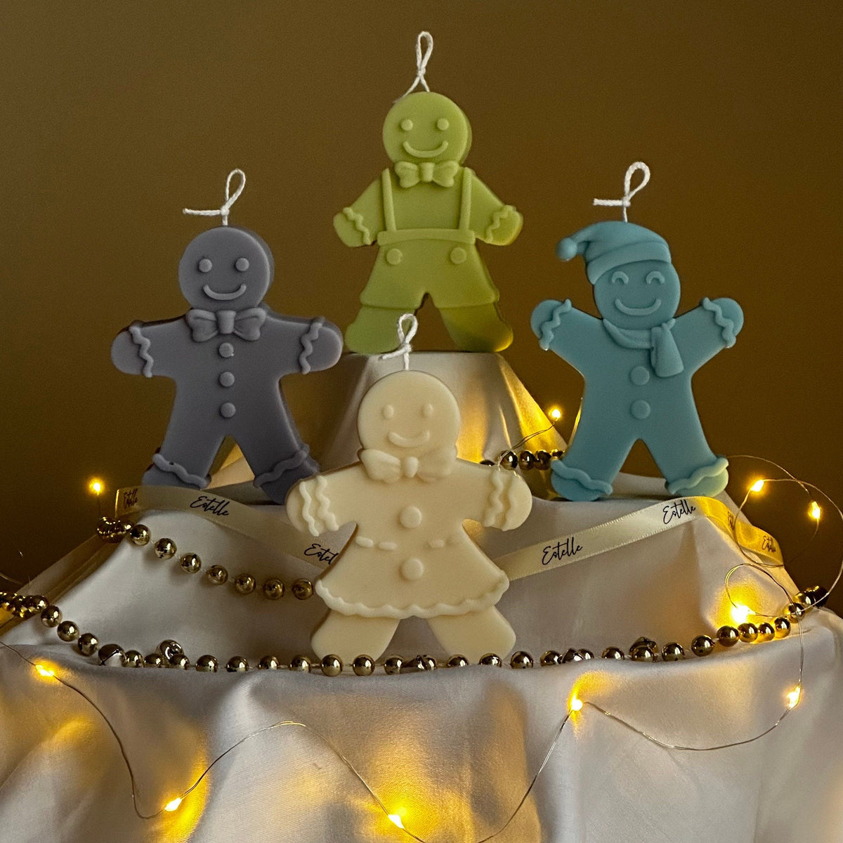 Bougie au soja pain d'épices coulée à la main : cadeau de décoration de Noël