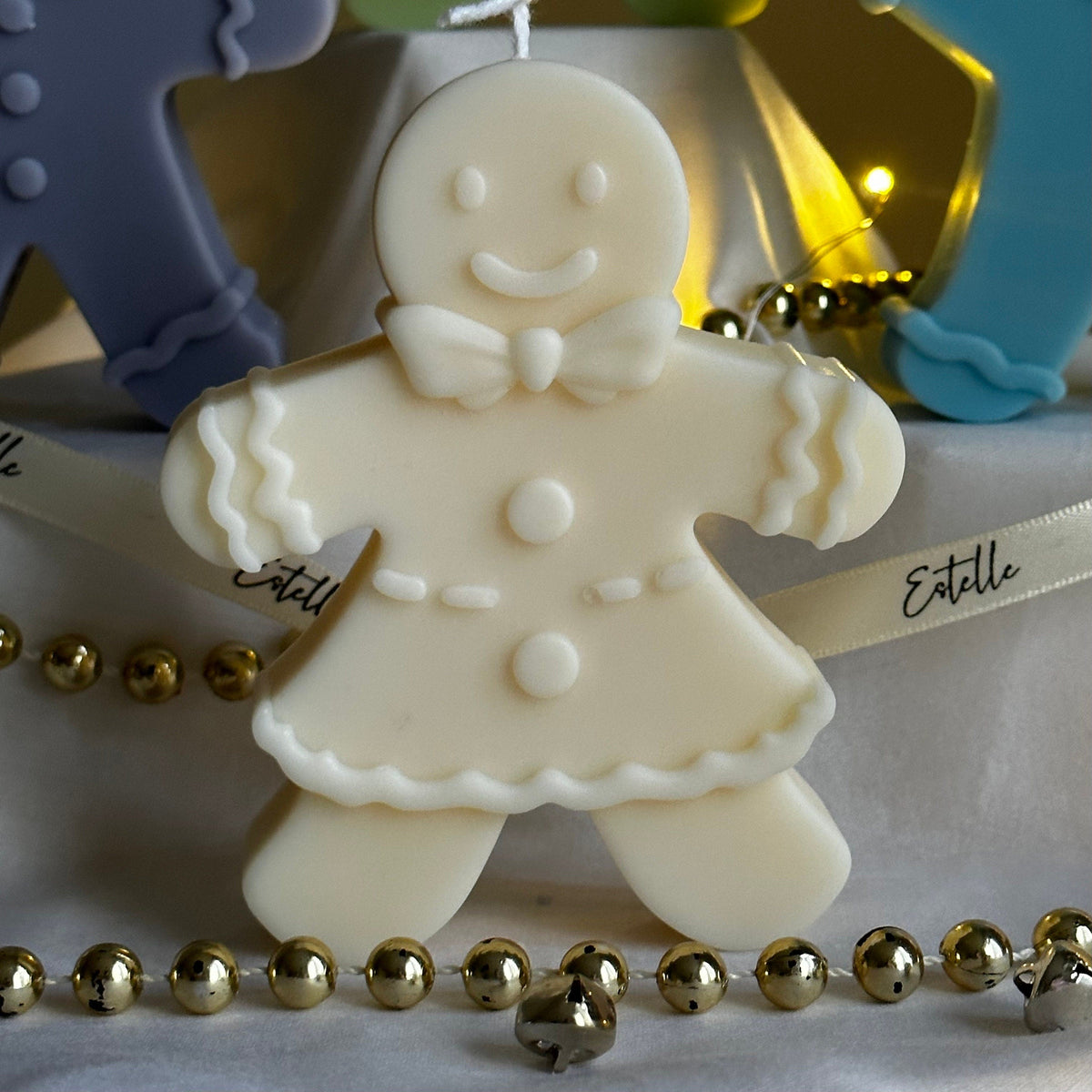Bougie au soja pain d'épices coulée à la main : cadeau de décoration de Noël