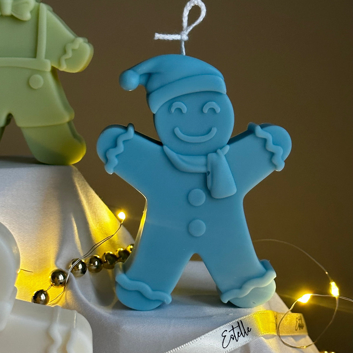 Bougie au soja pain d'épices coulée à la main : cadeau de décoration de Noël