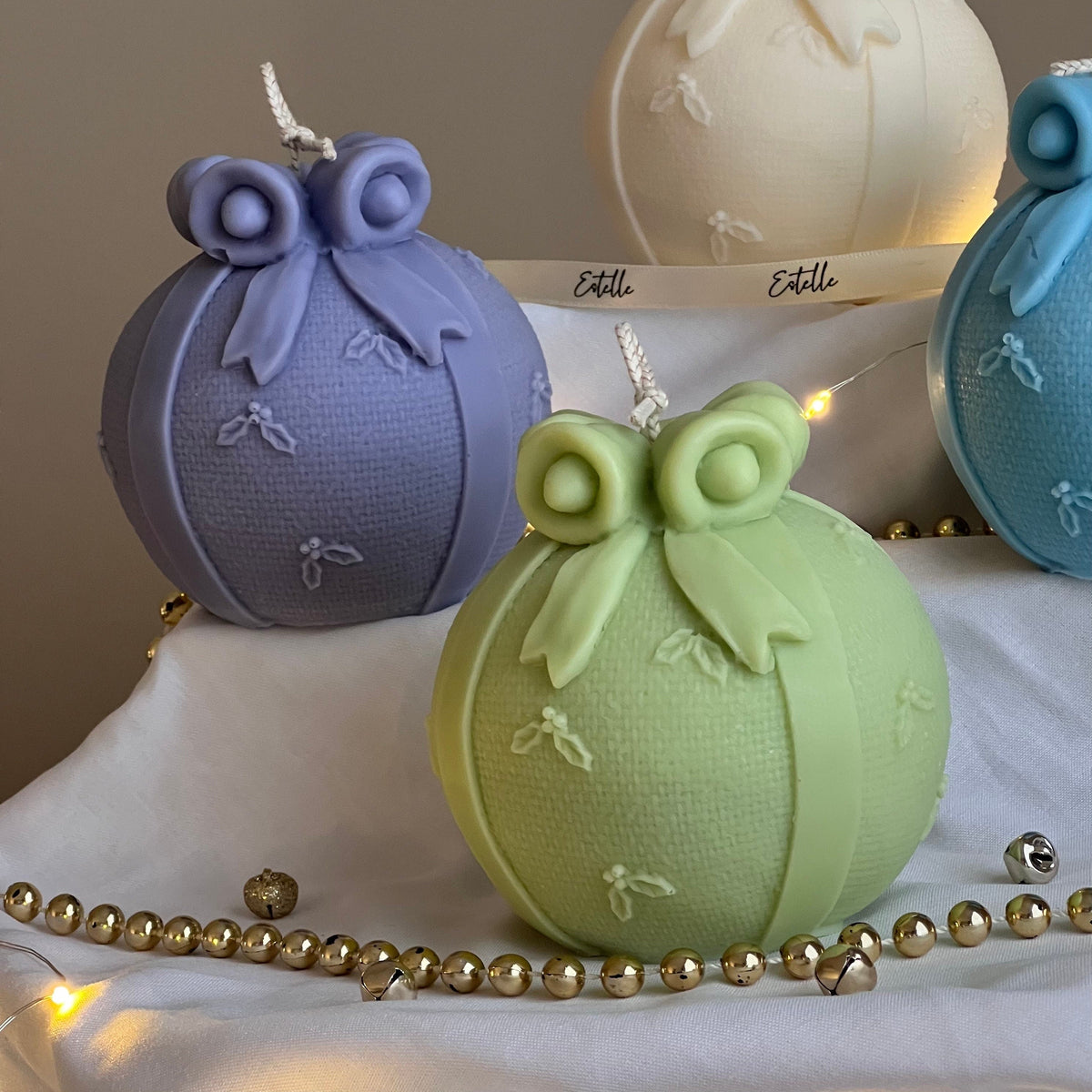 Hand Poured Christmas Bauble Soy Candle: Festive Decor