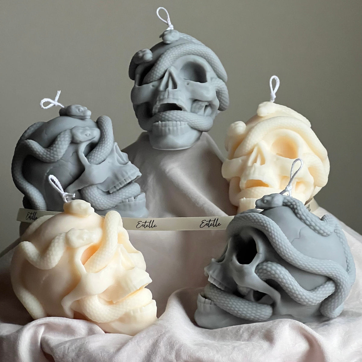 Skull Candle with Snakes: Spooky Halloween Soy Wax Decor