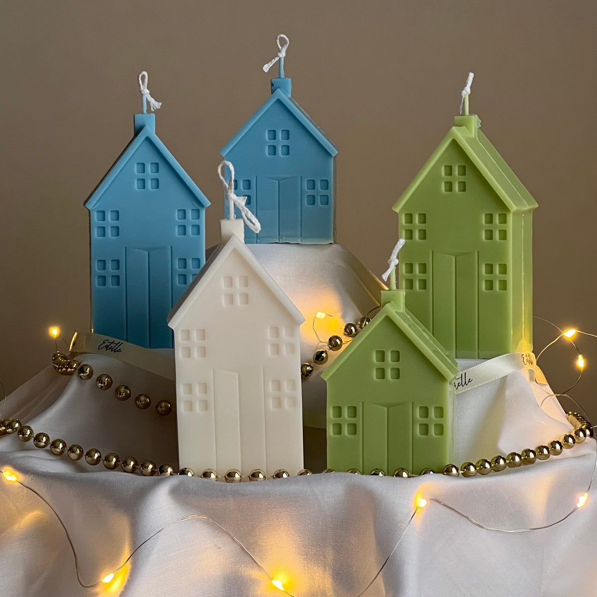 Bougie de Noël artisanale en forme de maison : Décoration de Noël