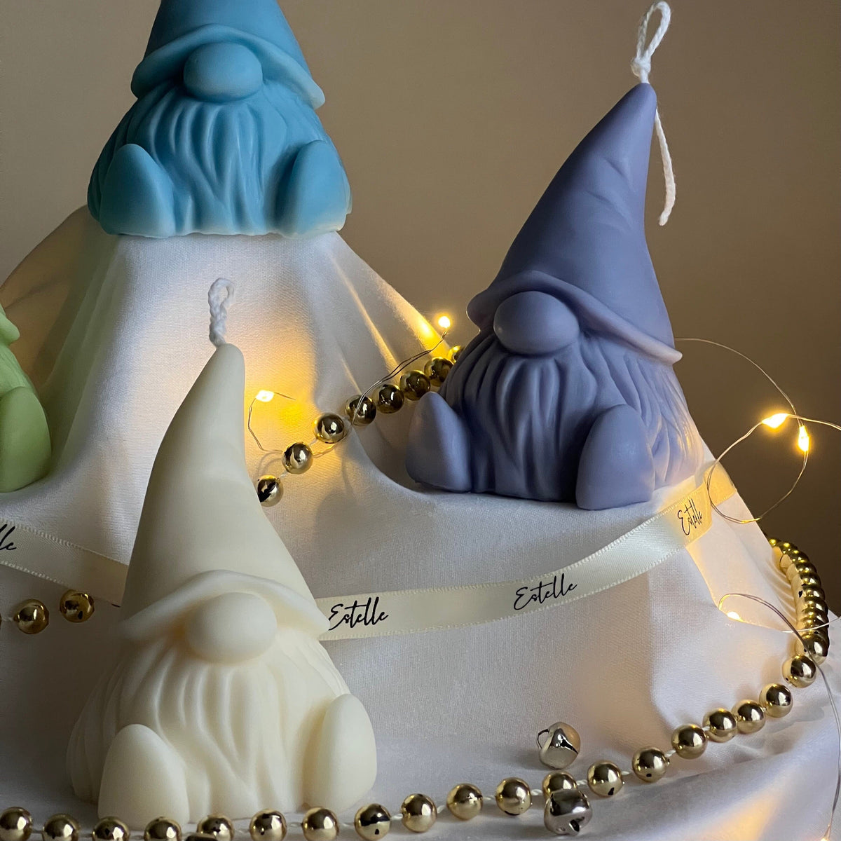Bougie Gnomne en Soja Coulée à la Main : Cadeau Décoration de Noël