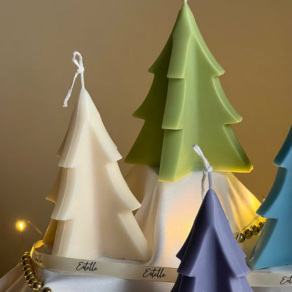 Bougie au soja sapin de Noël fait main : Décor festif minimaliste