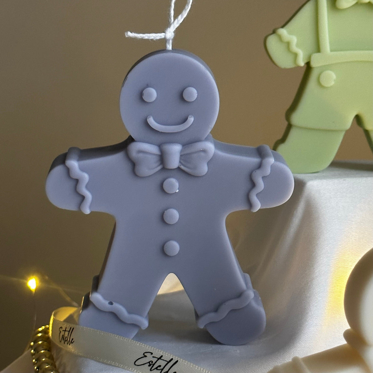 Bougie au soja pain d'épices coulée à la main : cadeau de décoration de Noël
