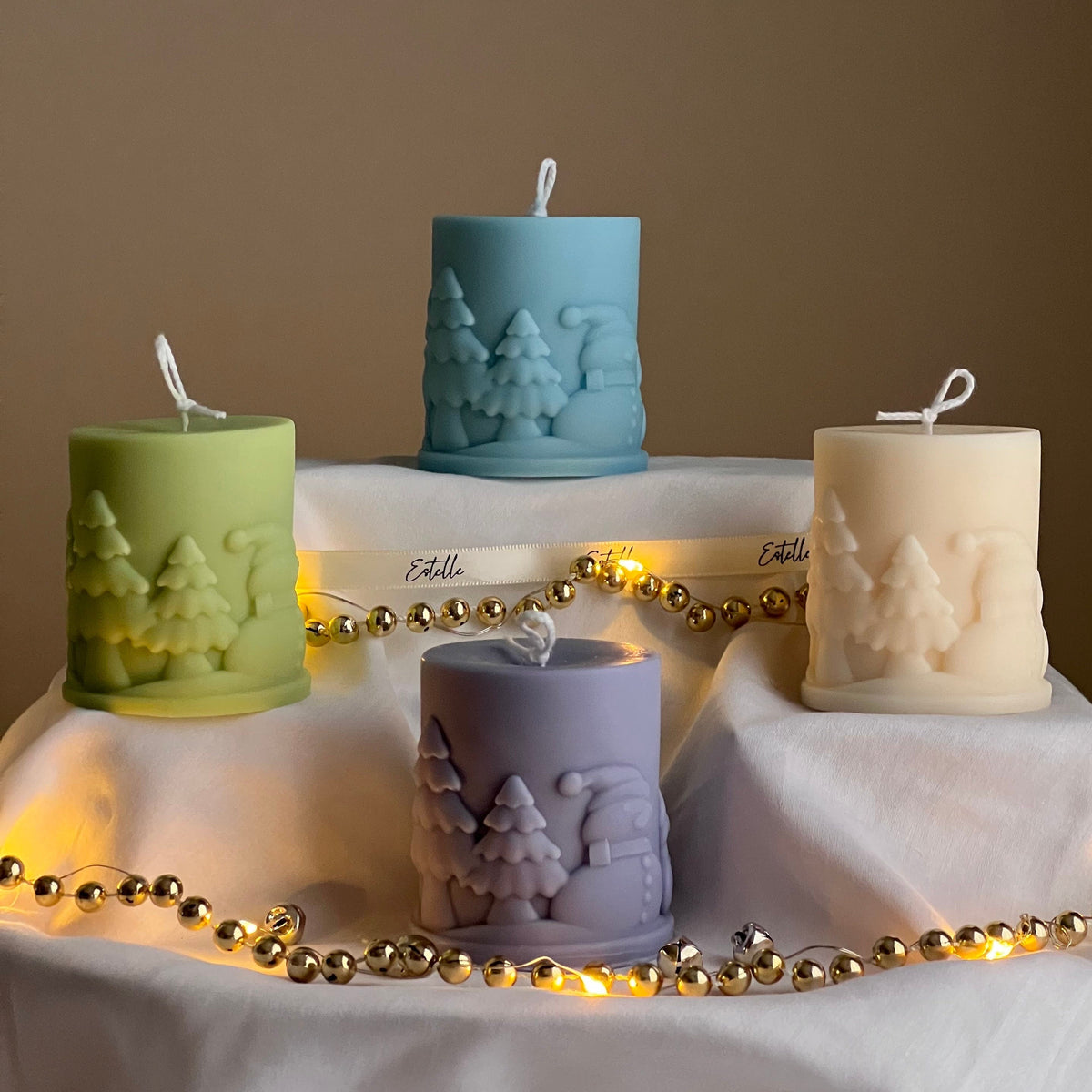 Bougie pilier en cire de soja bonhomme de neige fait main : Décoration de Noël