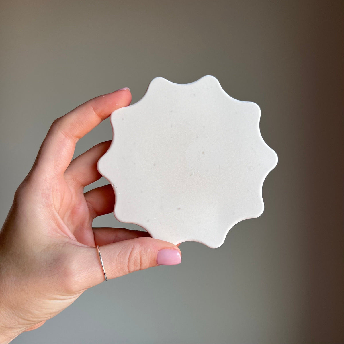 Vide-poches en Jesmonite de forme spéciale : Décoration scandinave