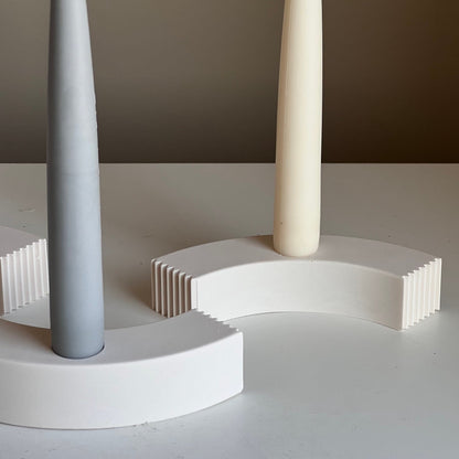 Bougeoir Minimaliste en Jesmonite : Décoration Géométrique pour Bougie Conique