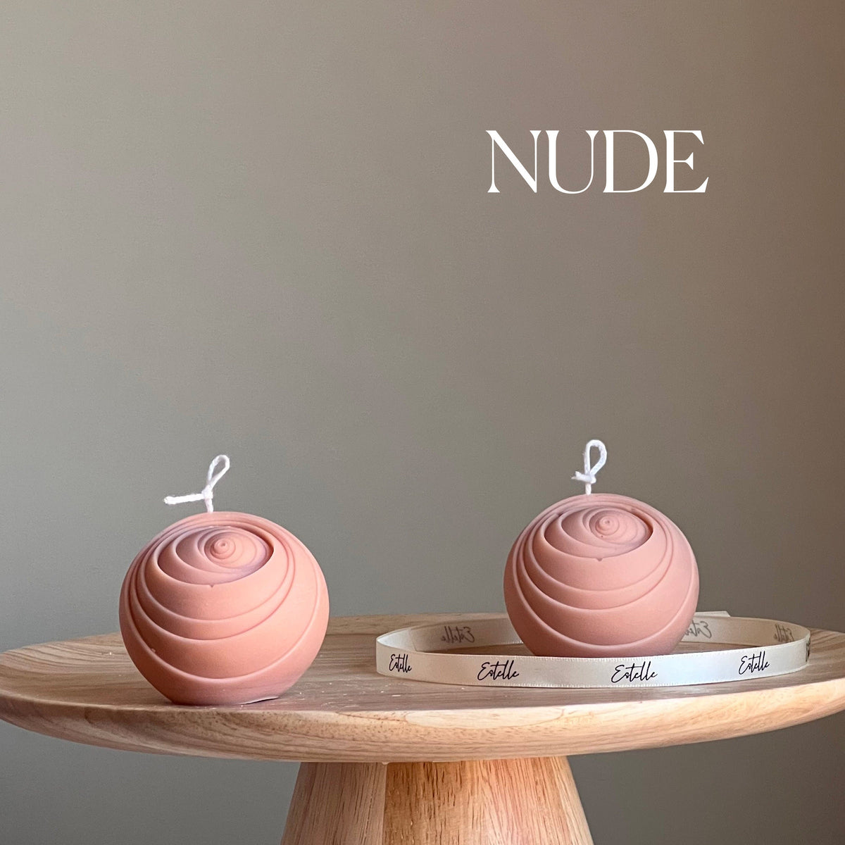 Bougie en cire de soja Lined Ball : Décoration sculpturale pour la maison