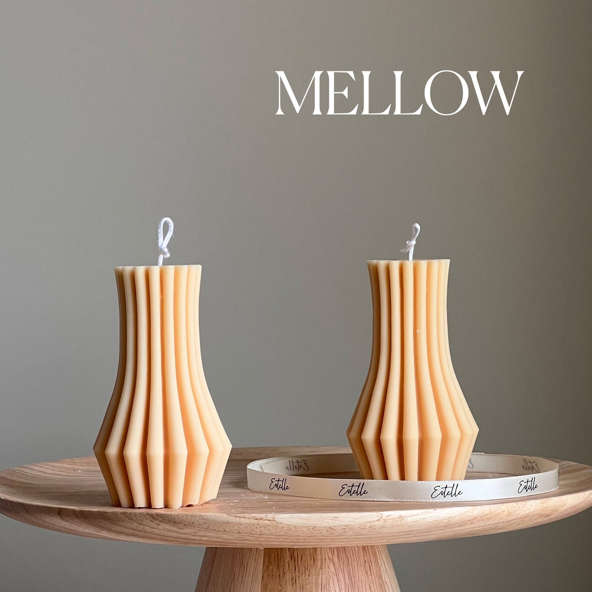 Bougie pilier en soja nervurée : Décoration sculpturale pour la maison