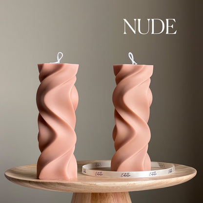 Bougie pilier ondulée faite à la main | Décoration d'intérieur esthétique