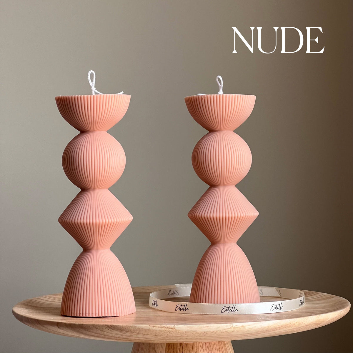 Bougie pilier géométrique en soja : Décoration d'intérieur sculpturale
