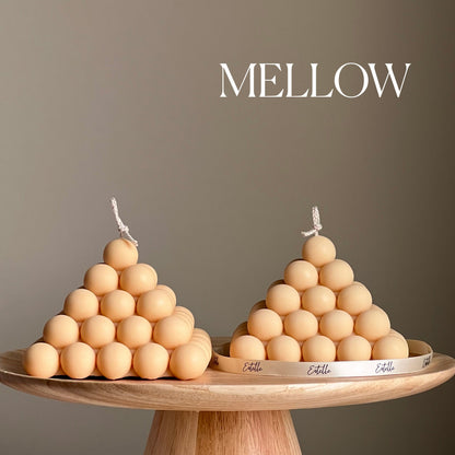 Grande bougie pyramide à bulles : Décoration d'intérieur végétalienne en cire de soja faite à la main