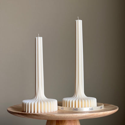 Bougie élégante en cire de soja : Bougie colonne sculpturale rayée