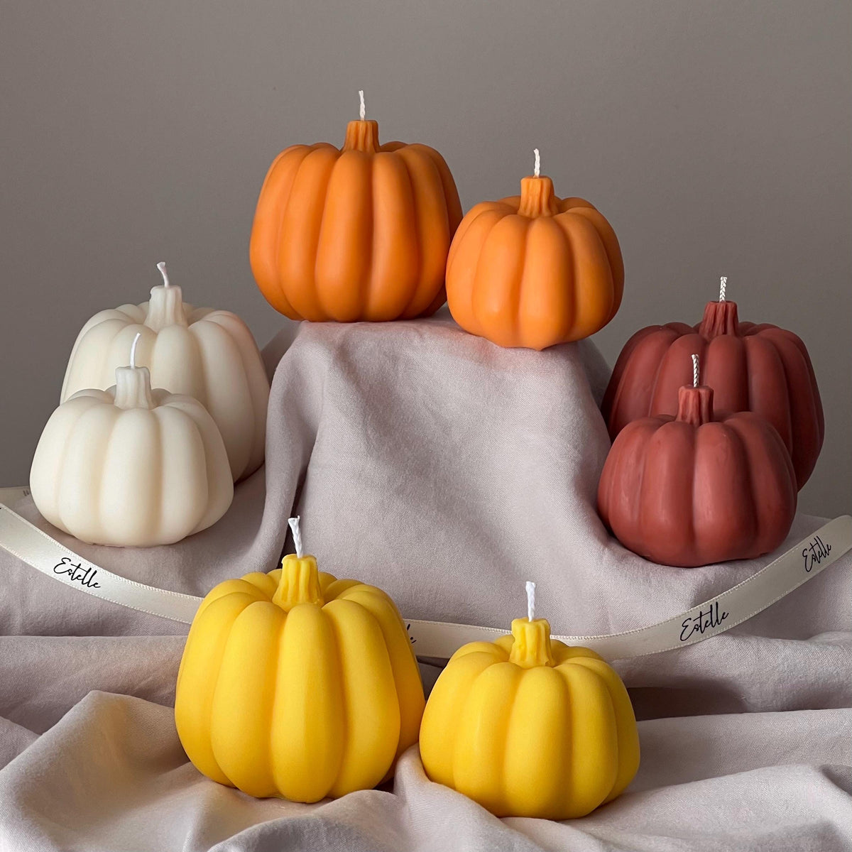 Ensemble de bougies en cire de soja faites à la main en forme de citrouille : Décoration d'automne