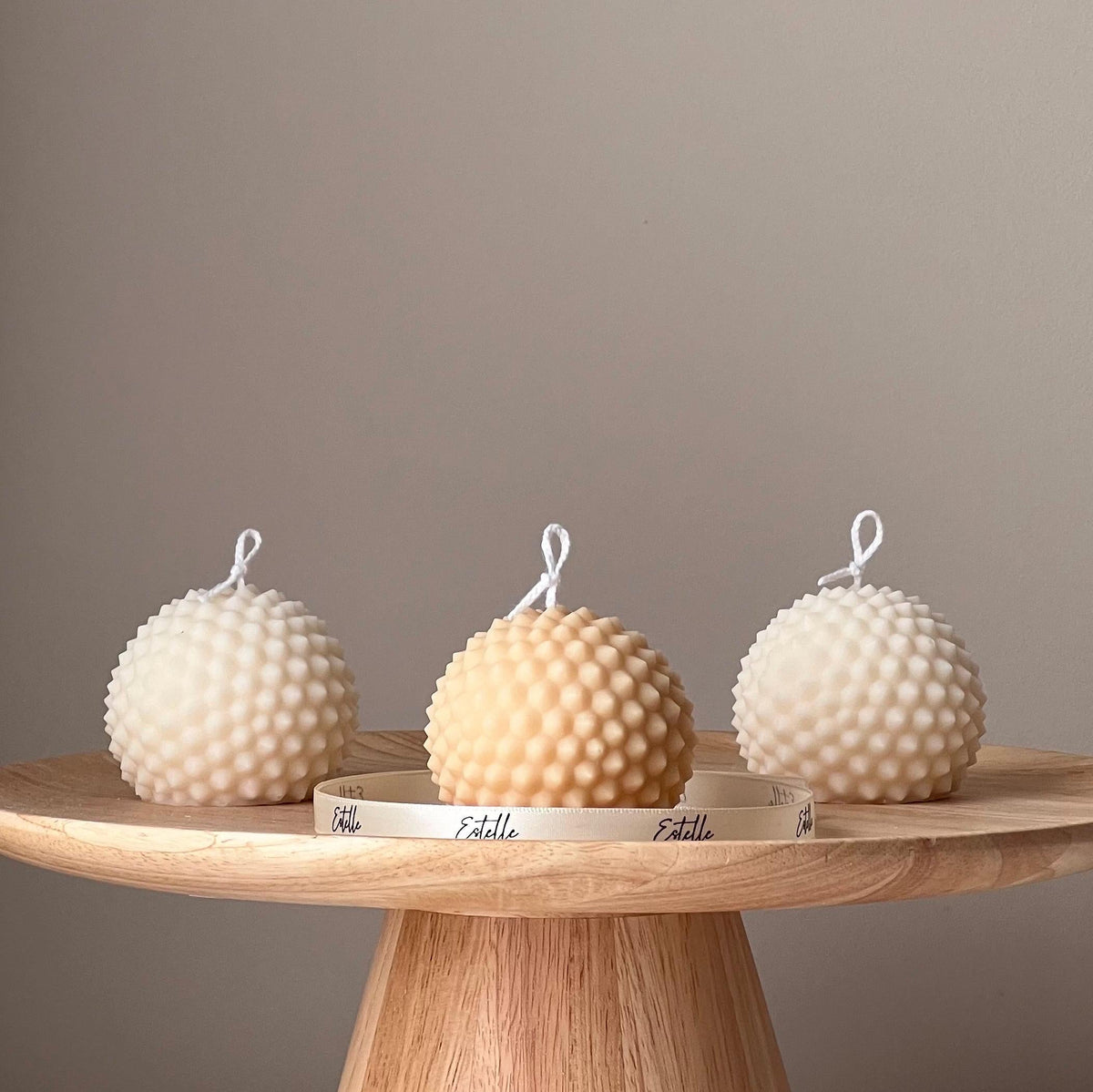 Bougie boule en cire de soja pointillée | Décoration d'intérieur