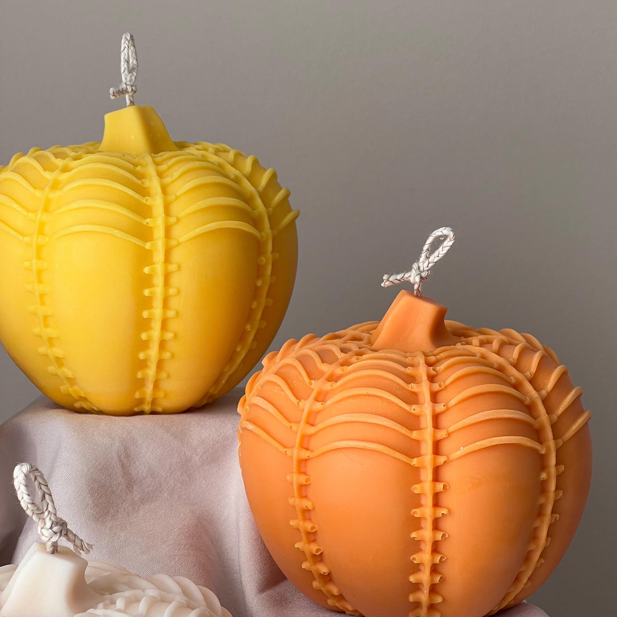 Grande bougie citrouille d'automne | Cire de soja coulée à la main, décoration d'Halloween