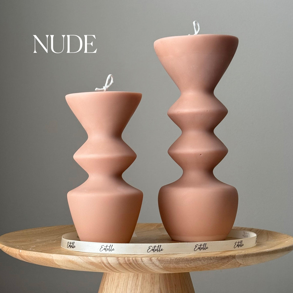 Duo de bougies piliers en cire de soja coulées à la main : bougies piliers en vase géométrique
