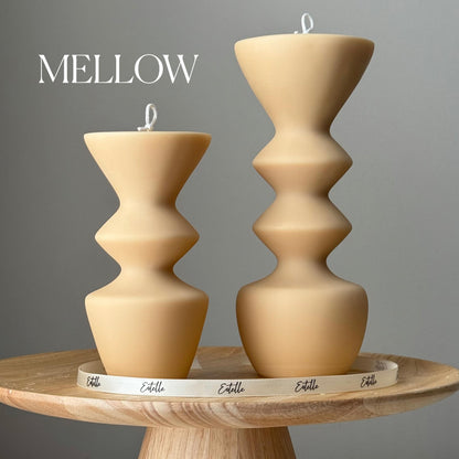 Duo de bougies piliers en cire de soja coulées à la main : bougies piliers en vase géométrique