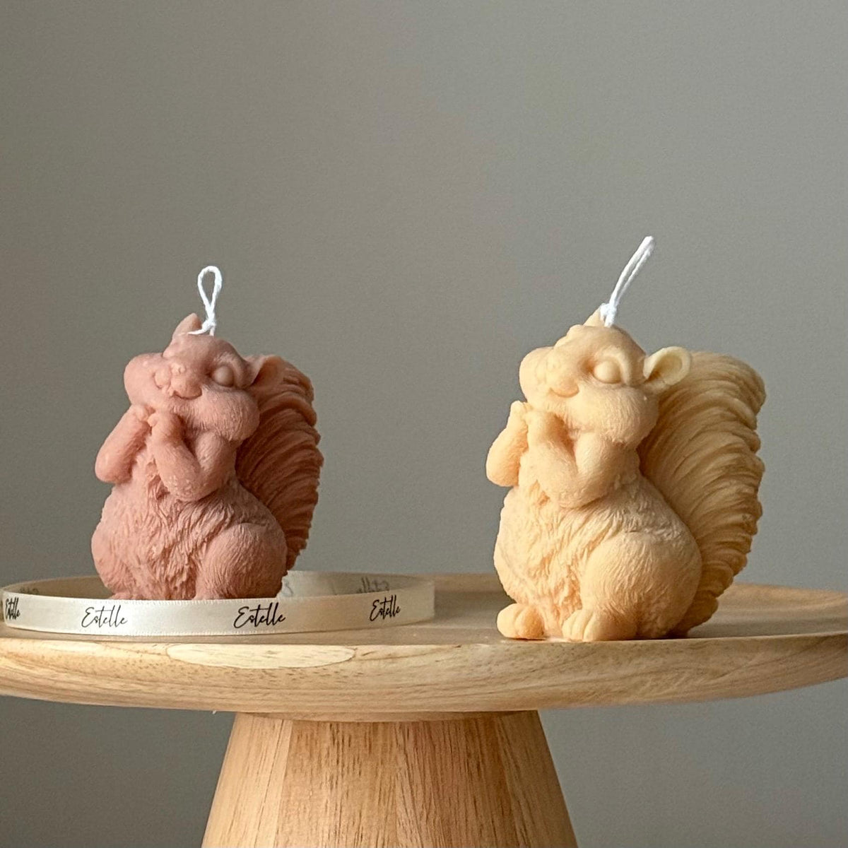Bougie en cire de soja faite à la main en forme d'écureuil | Décoration sculpturale pour la maison