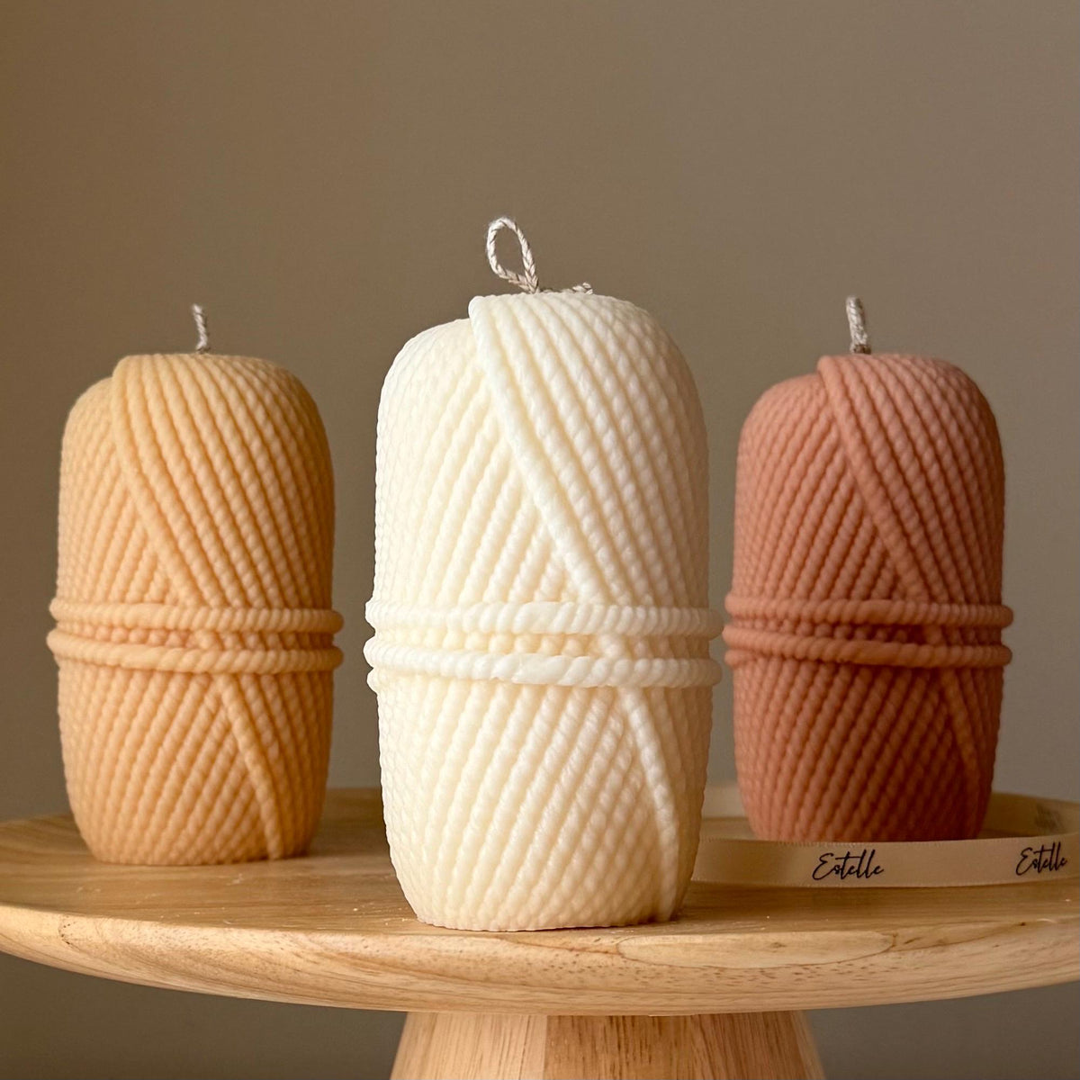 Bougie pilier en tricot de laine de soja : Décoration d'intérieur faite main